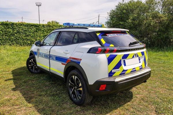 2008-police9B8AB89B-B635-488E-D38B-AB77912465F6.jpg