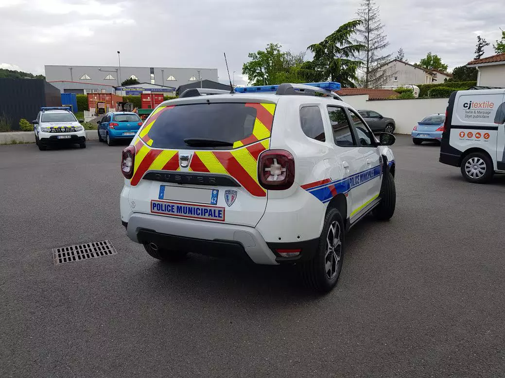 dacia-duster-376981EEB-4C35-37D9-185C-83508D2529B0.png